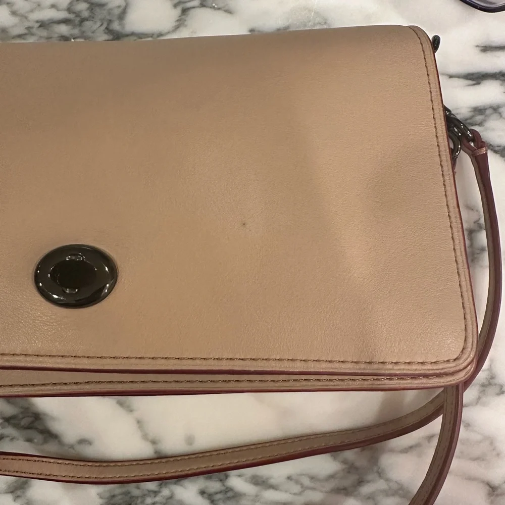 Coach 1941 Dinky Tan/Beige Leather Shoulder Bag - Picture 9 of 10